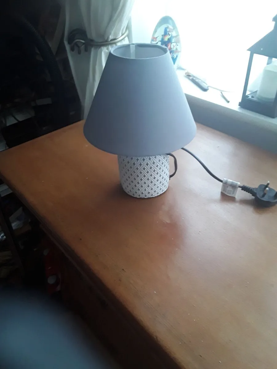 As new small table lamp with new grey shade - Image 2