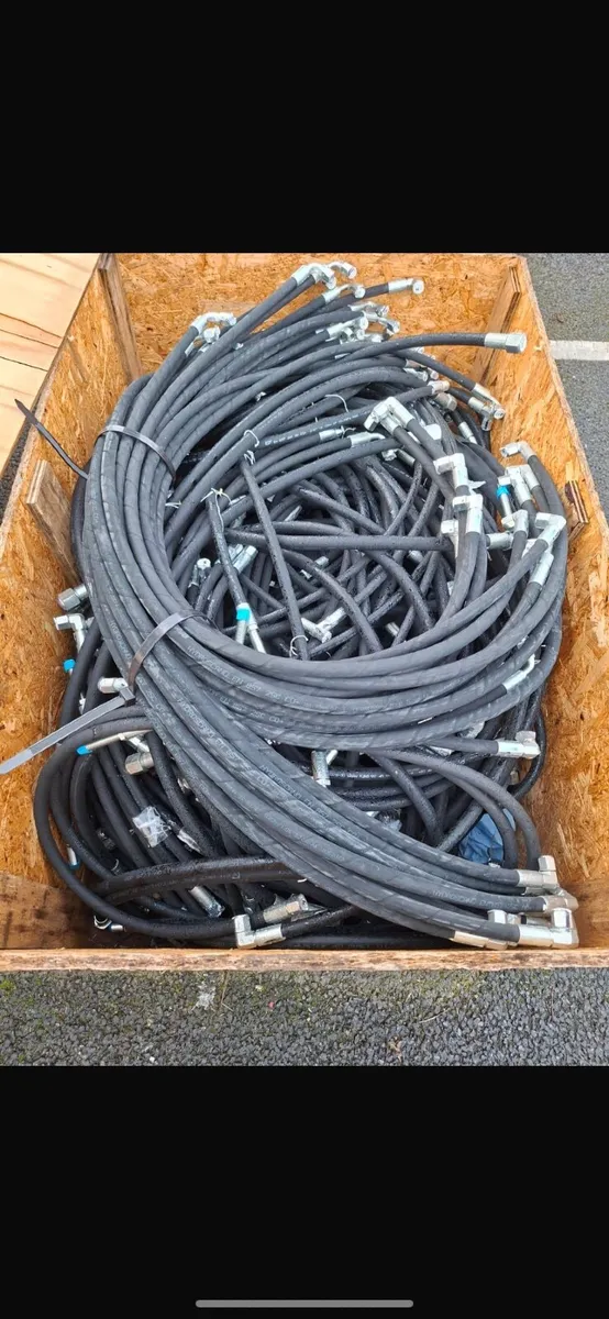 Hydraulic hoses - Image 2