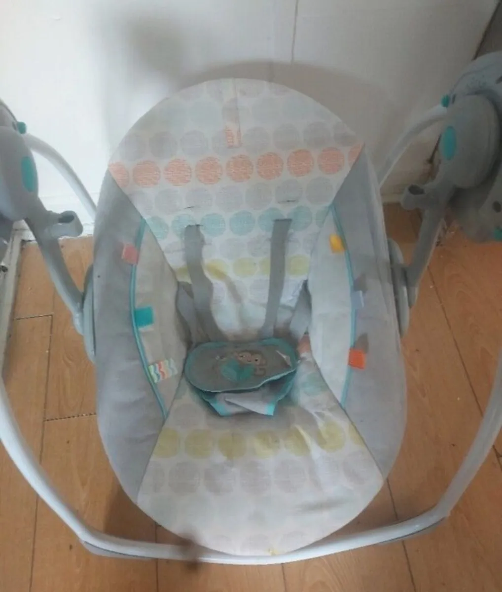Baby swing - Image 2