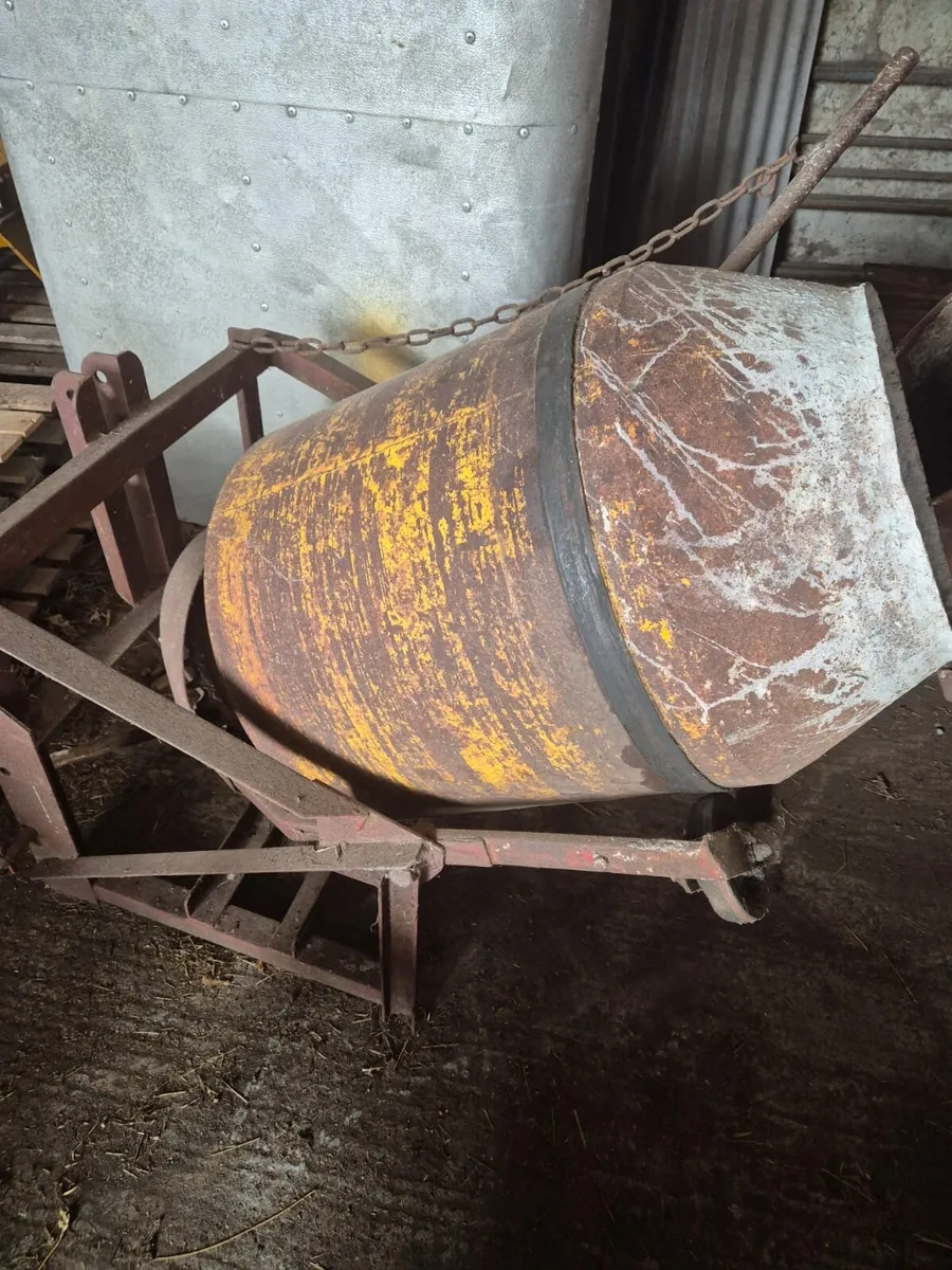 Tractor concrete mixer