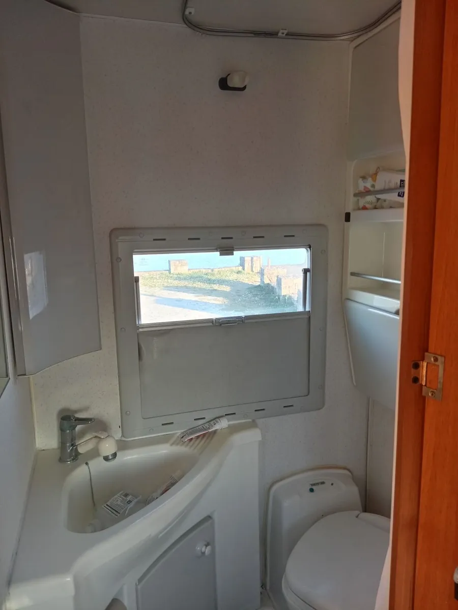 Benimar 600st Europe campervan - Image 4