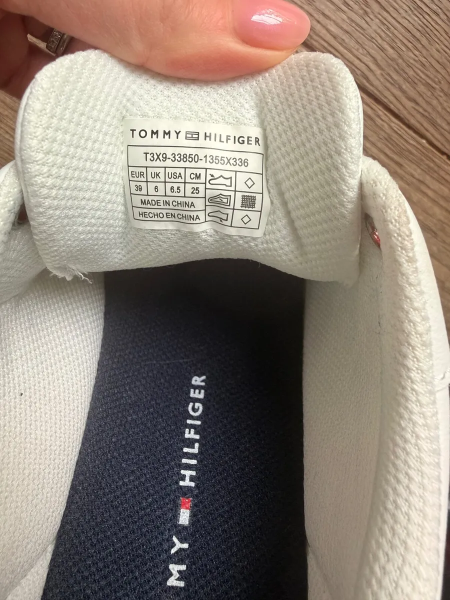 Tommy Hilfiger trainers - Image 2