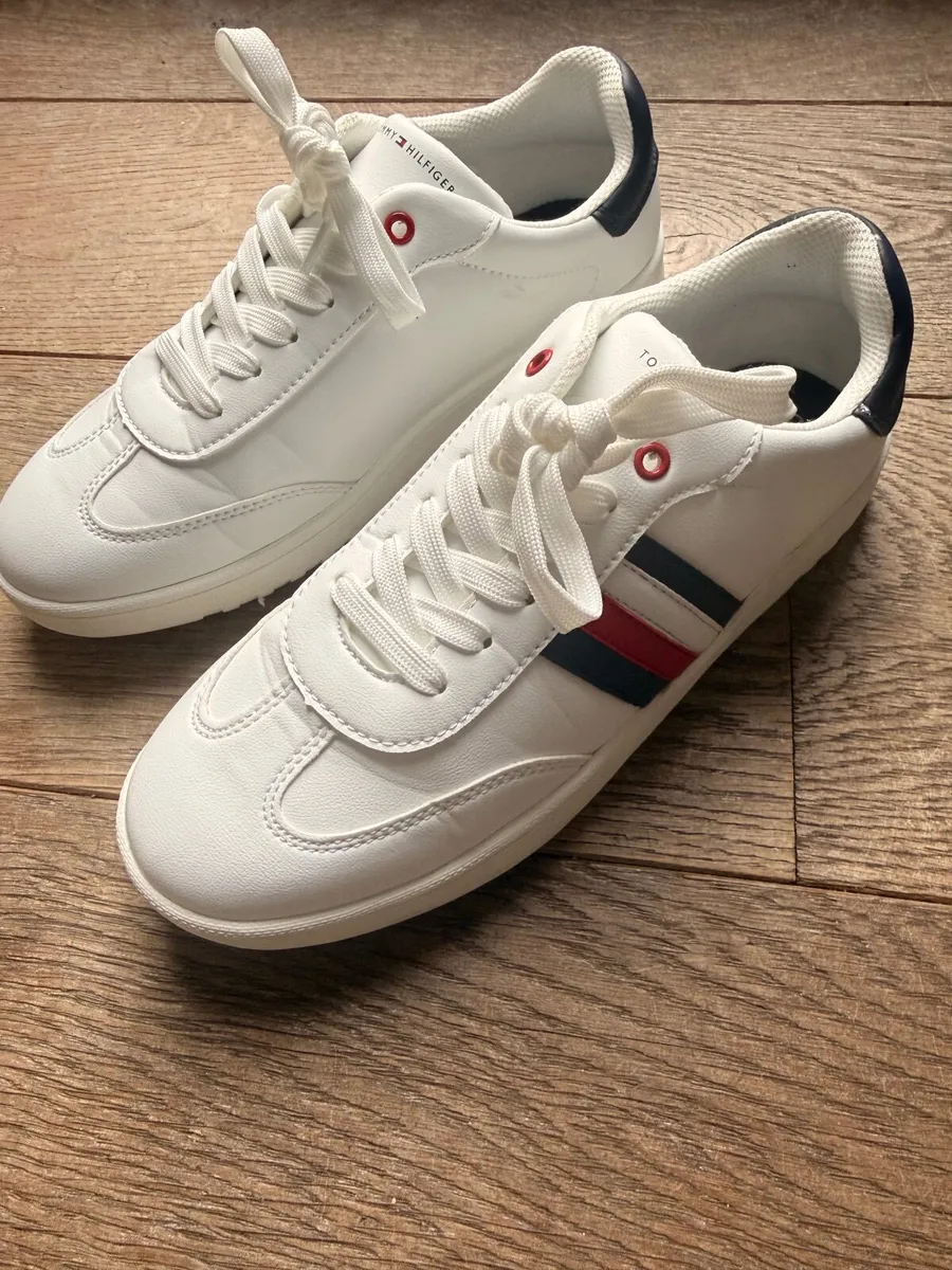 Tommy Hilfiger trainers - Image 1