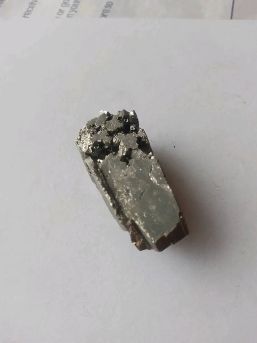 Old Italian cut mineral block/ nugget - Image 2