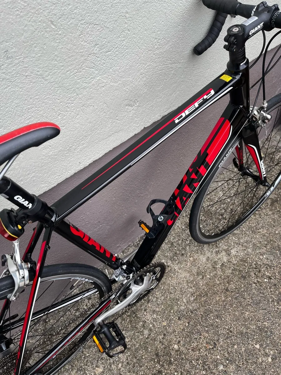 Giant Defy , Road bike. - Image 2