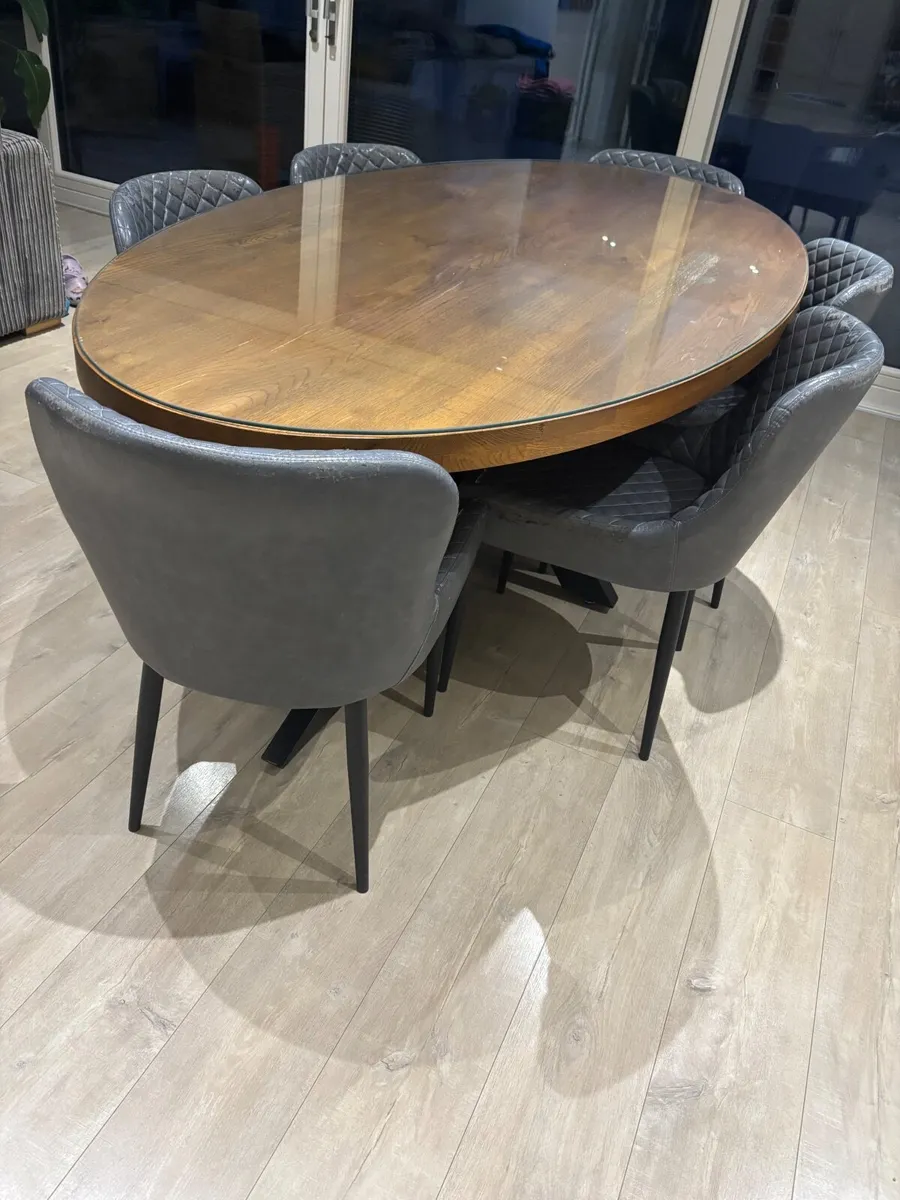 6 grey dining chairs & 3 matching bar stools - Image 2