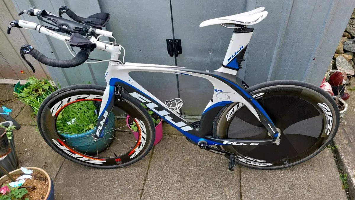 Fuji D6 Triathlon Bike - Image 2