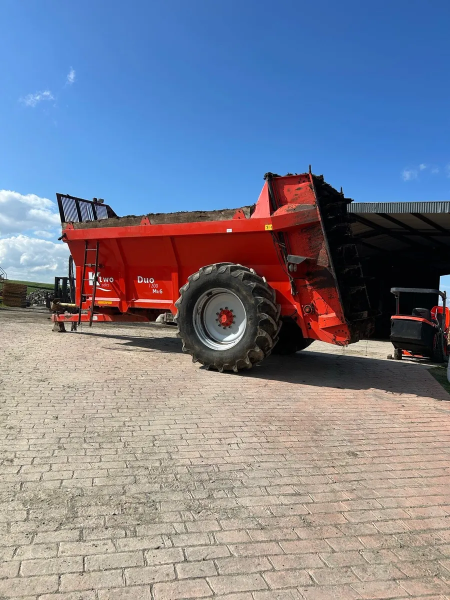 K Two  Duo Muck Spreader - Image 1