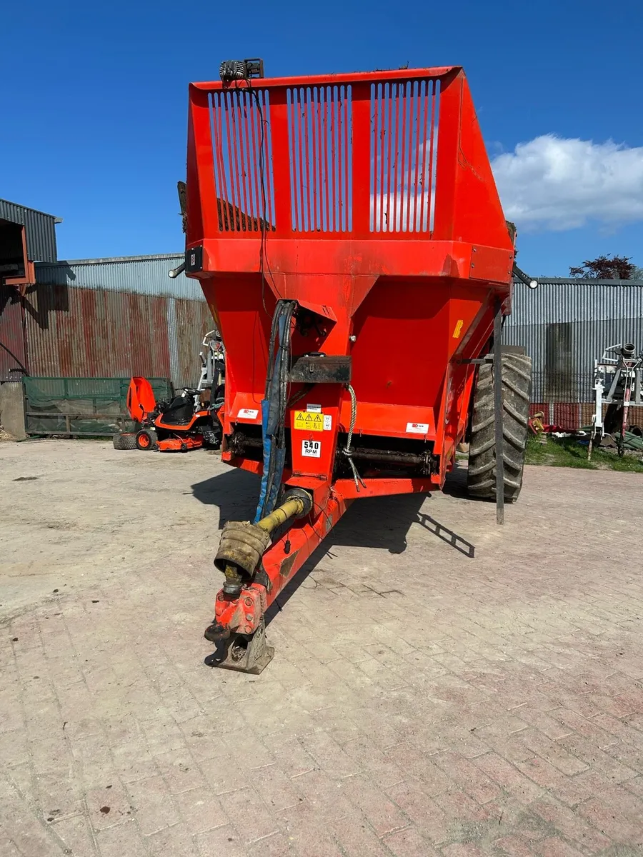 K Two  Duo Muck Spreader - Image 3