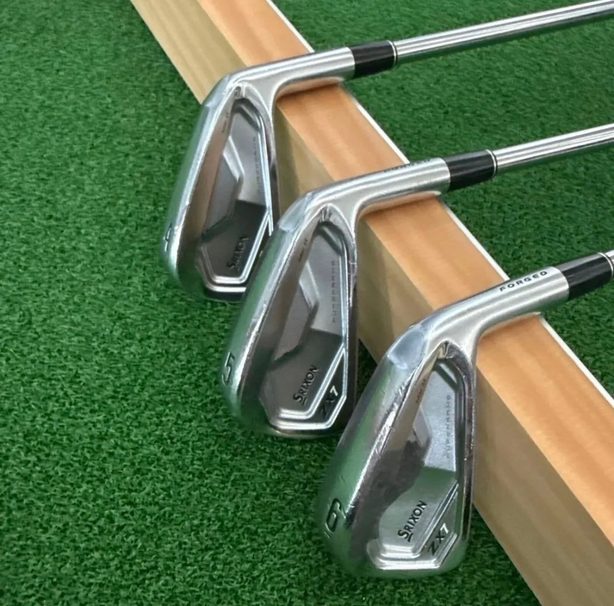 Srixon ZX 7 mkii irons 4-PW - Image 4