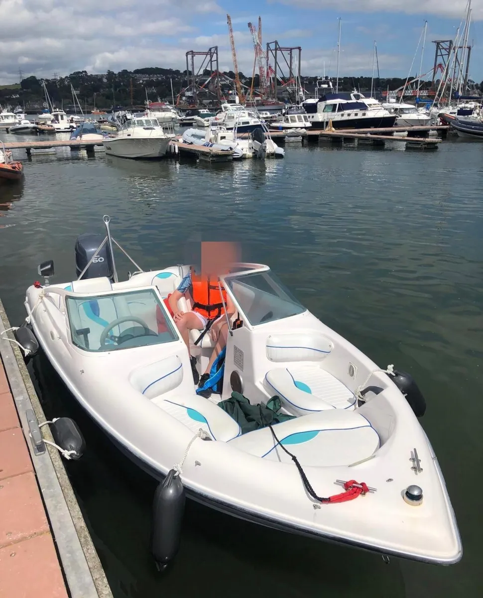 16ft Bowrider boat for sale - Image 1