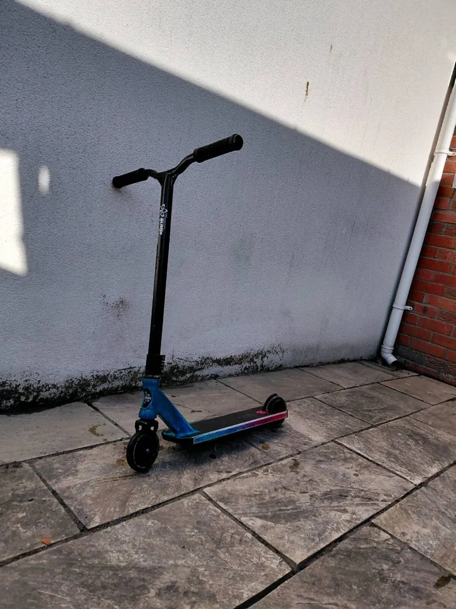 Slam Stunt Scooter – Good Condition, Smooth Ride - Image 1