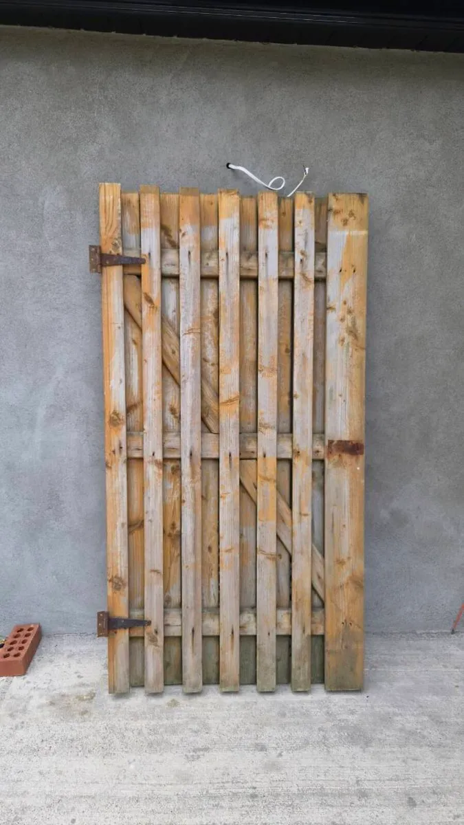 Side gate - Image 2