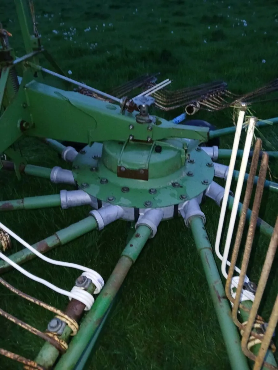 Krone Swadro 46 Single Rotor Rake - Image 3