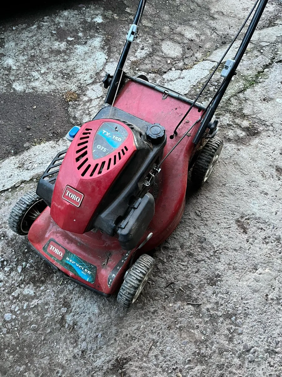 Toro self propelled lawnmower - Image 1