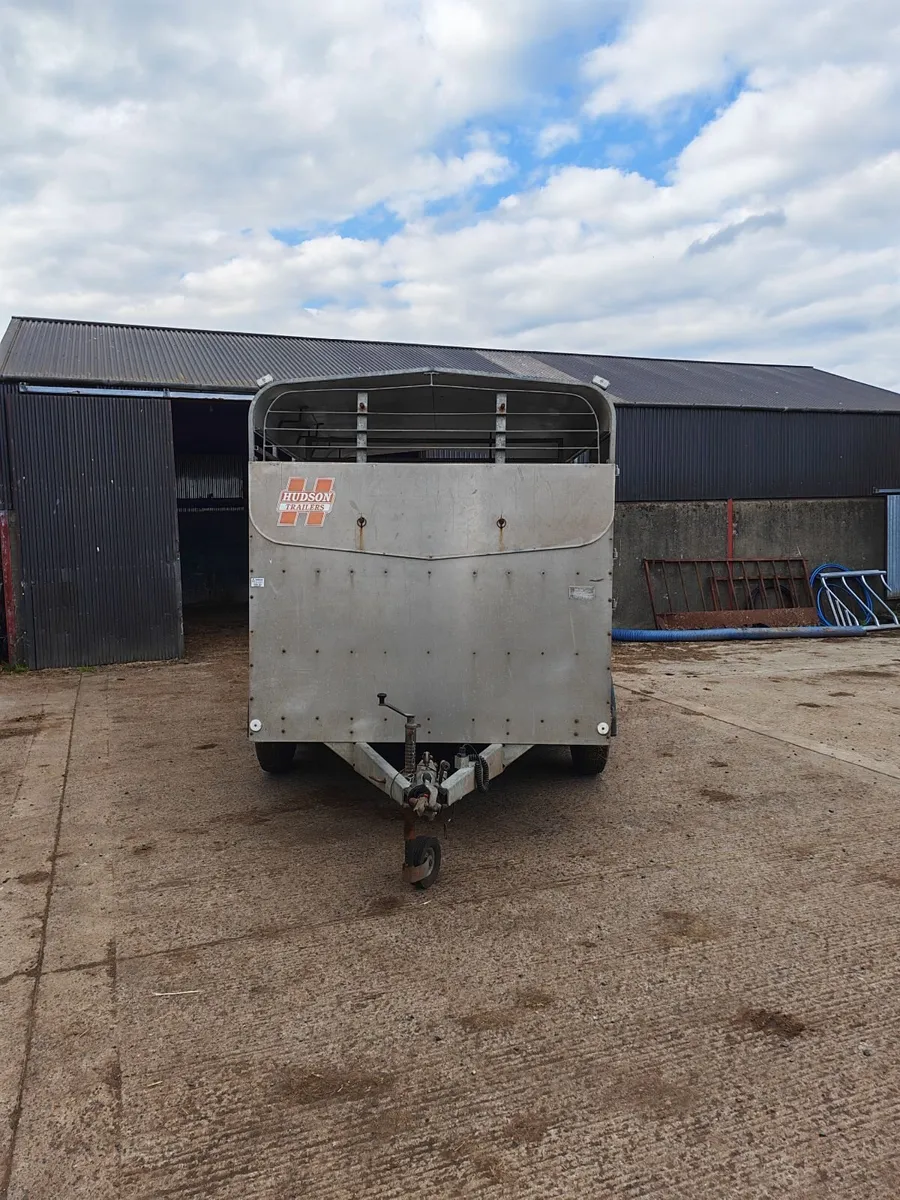 Cattle trailer - Image 1