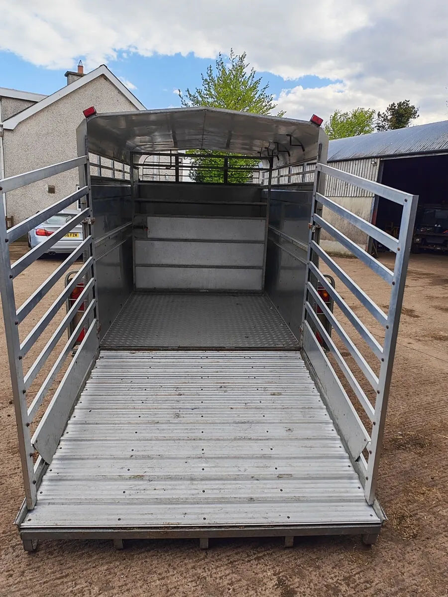 Cattle trailer - Image 2