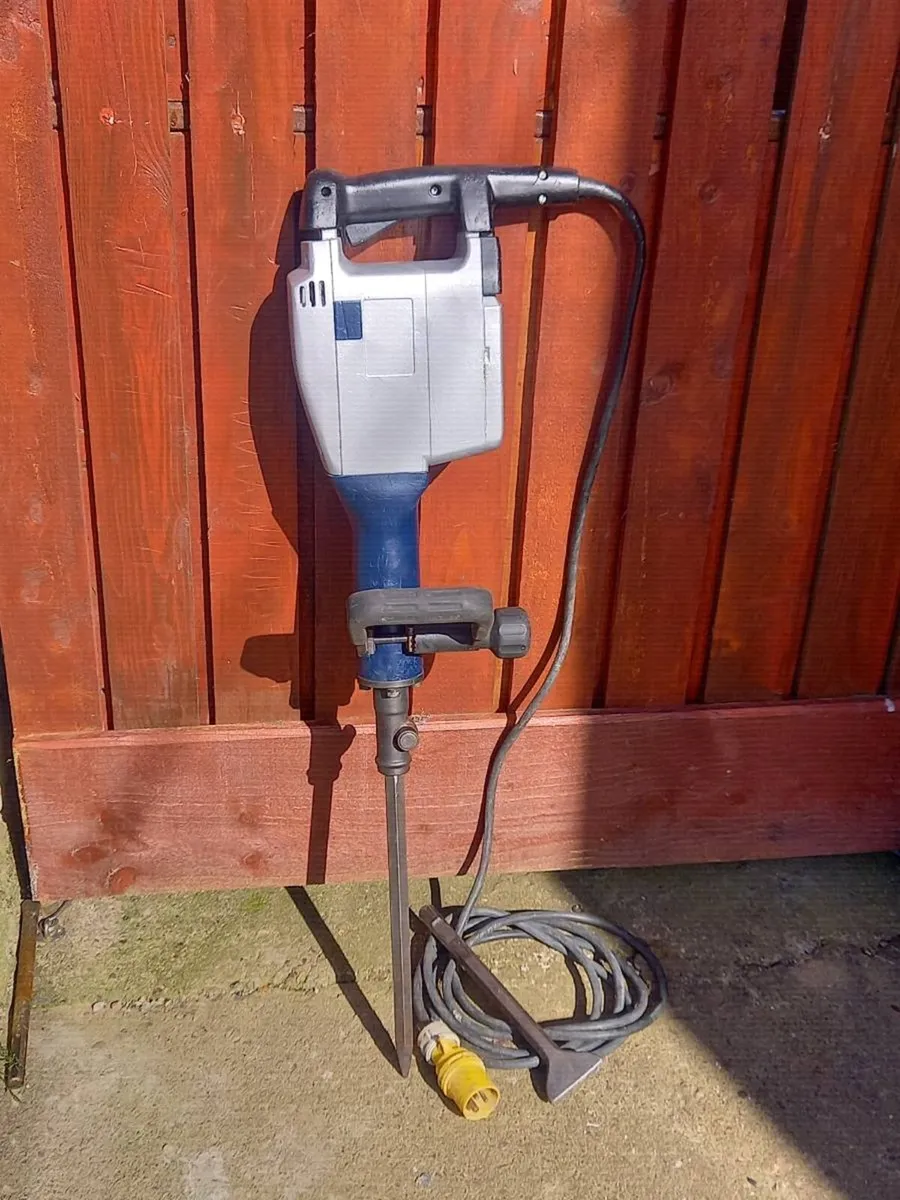 Bosch Concrete Breaker - Image 2