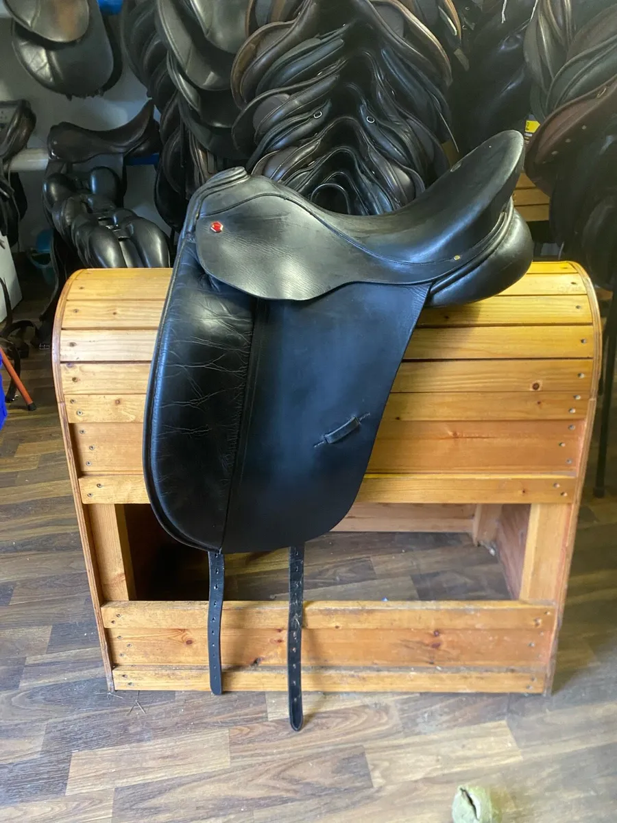Albion dressage black Leather saddle - Image 1