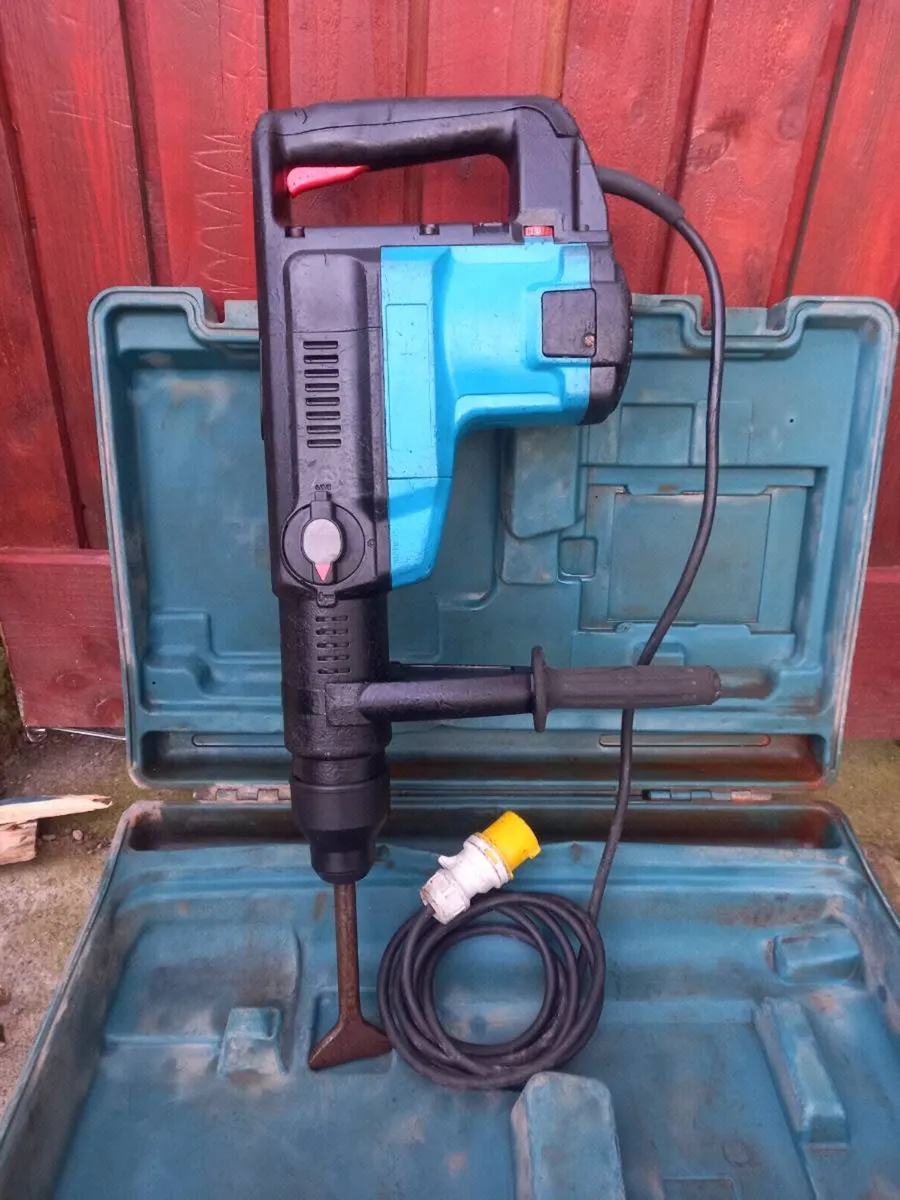 Makita SDS Max Hammer Drill - Image 4