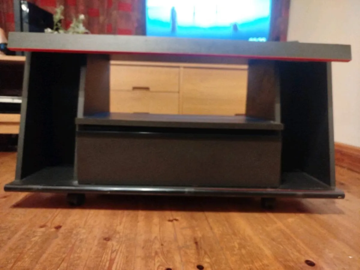 TV Stand FREE - Image 4