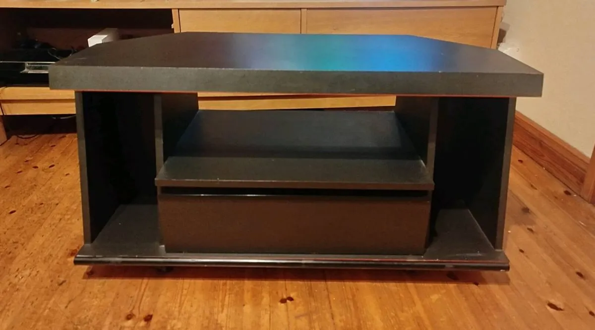 TV Stand FREE - Image 1