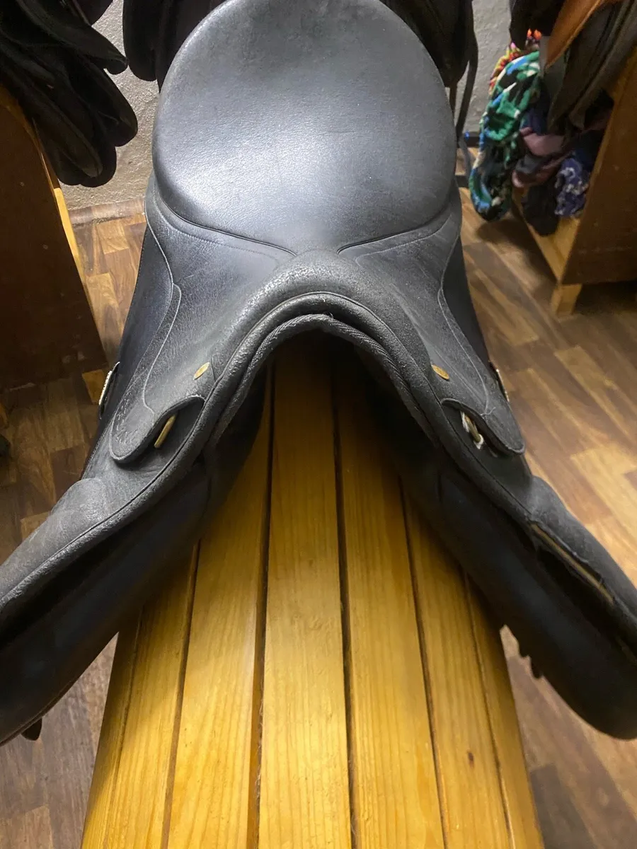 Wintec 2000 18” adjustable saddle - Image 4