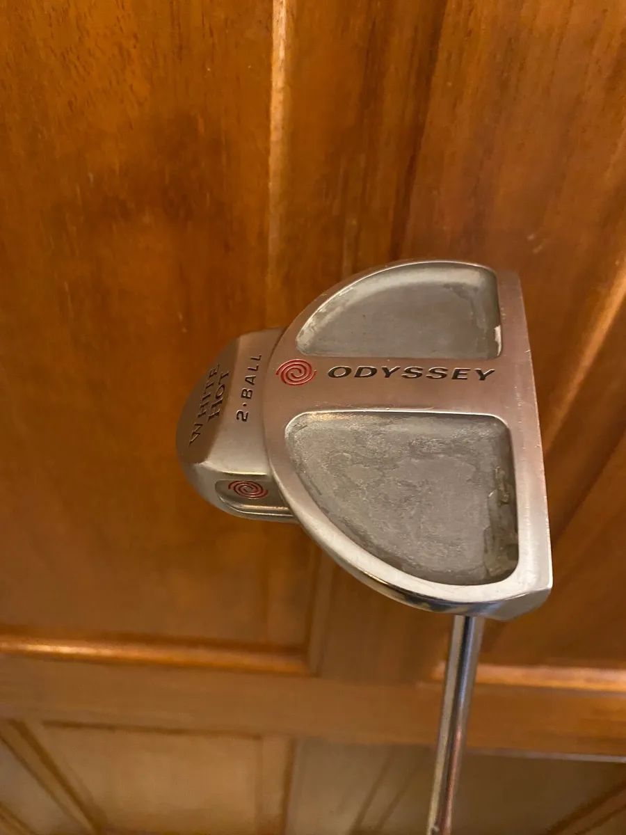 Odyssey 2 ball Centre Shaft Putter 33 inch - Image 4
