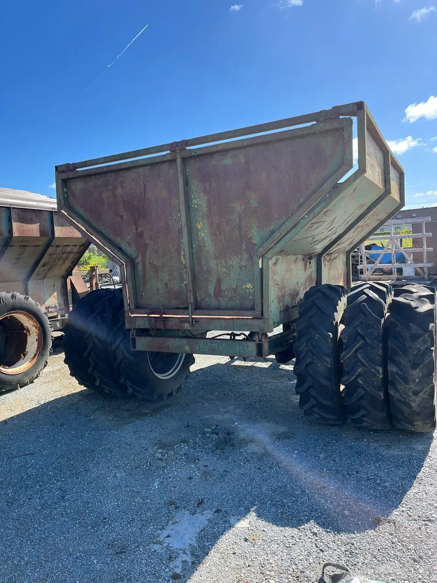 Large tipping bog turf trailer - Image 3