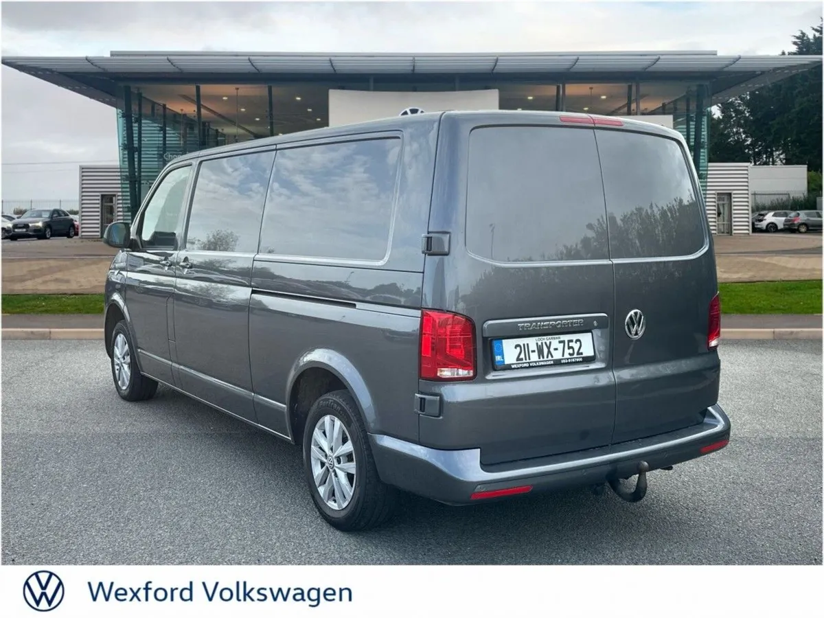 Volkswagen Transporter HIGHLINE LWB 150BHP MANUAL - Image 4