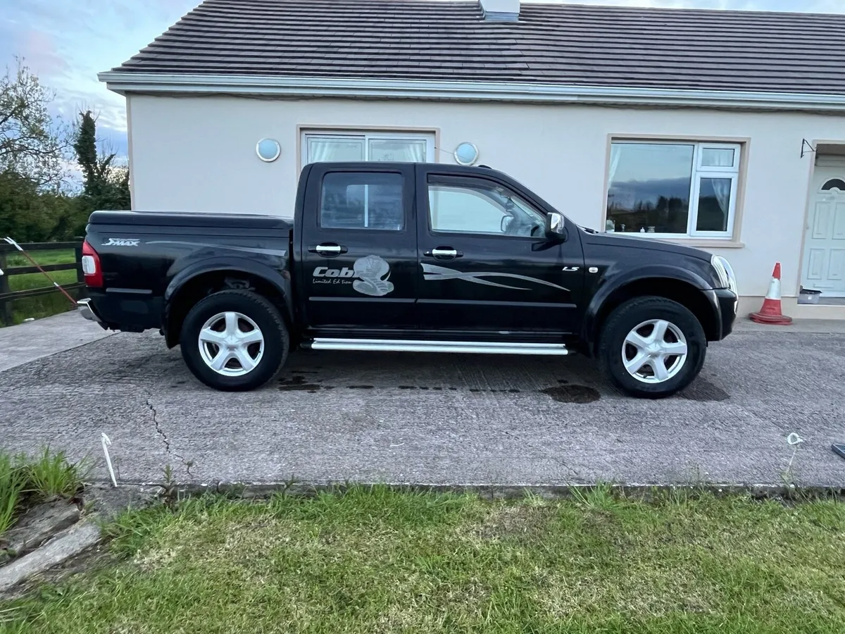 Isuzu D-max - Image 2