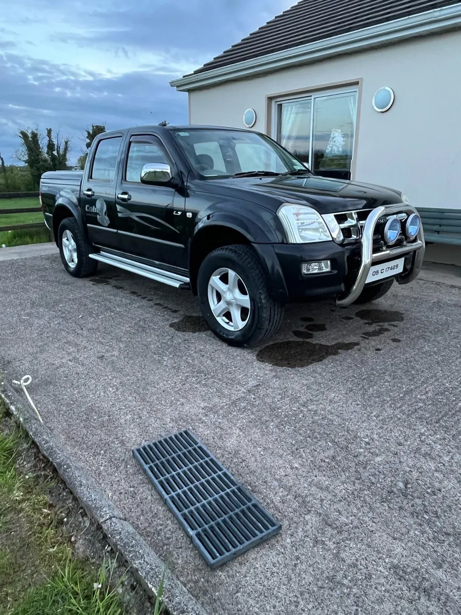 Isuzu D-max - Image 1