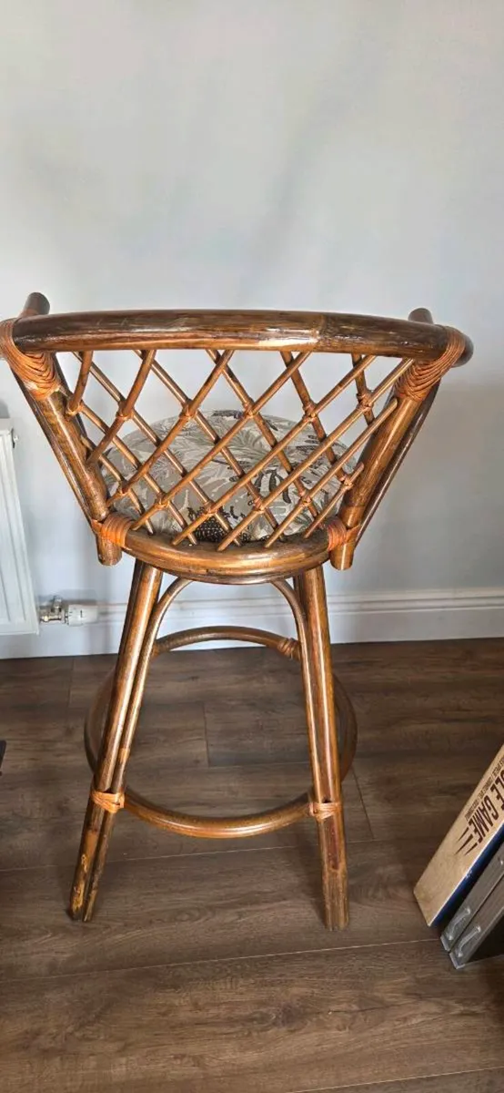 Wicker swivel bar stools - Image 1
