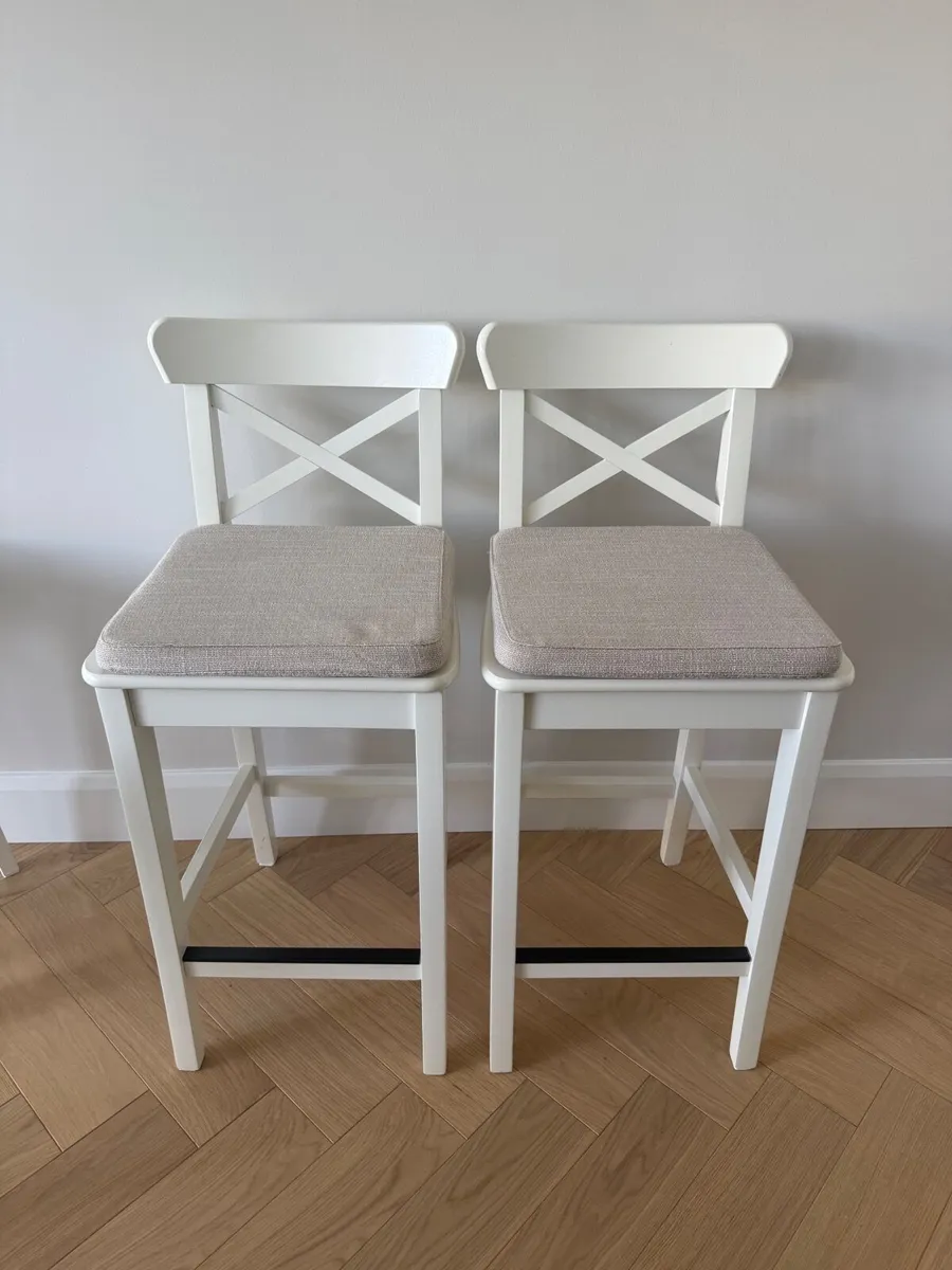 4 x IKEA bar stools for 100 EUR Total Price - Image 3