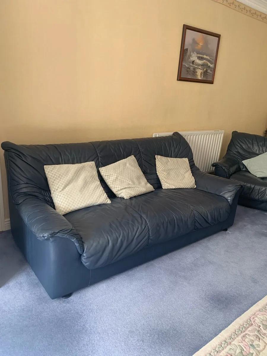 3 piece Suite - Image 1