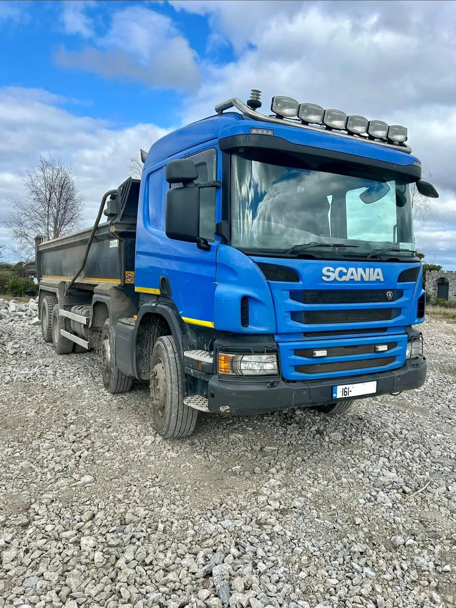 Scania P410 8x4 Tipper - Image 3