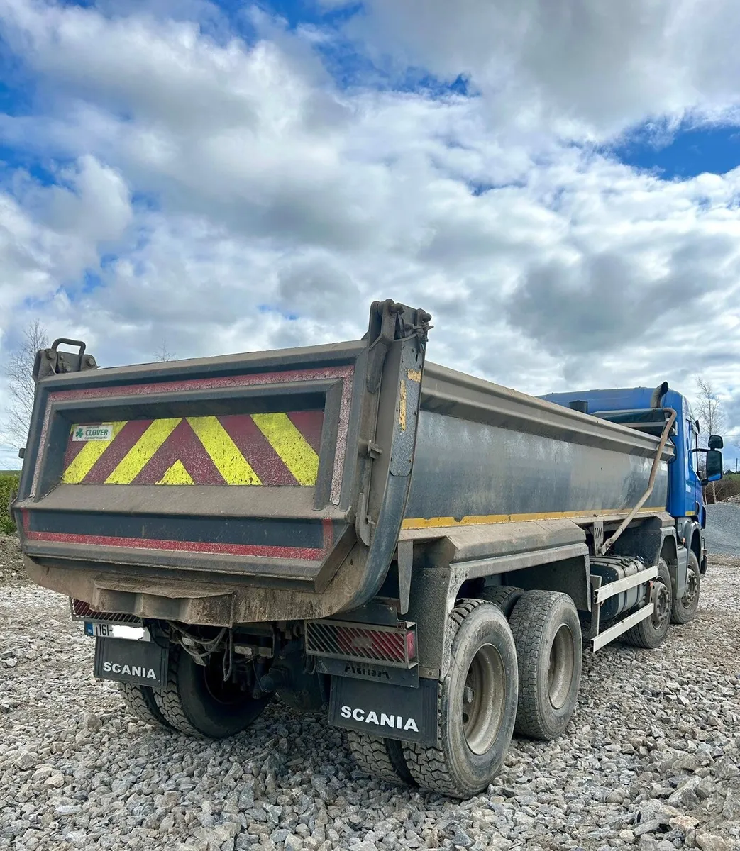 Scania P410 8x4 Tipper - Image 4