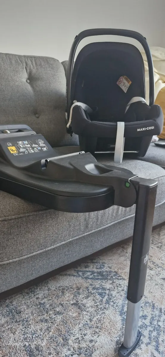 Car seat & base - Image 2