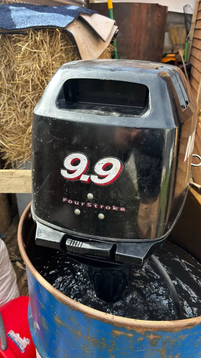 The outboard motor is for sale in very good condit - Image 4