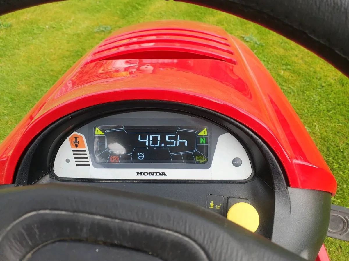 Ride on lawnmower - Image 2