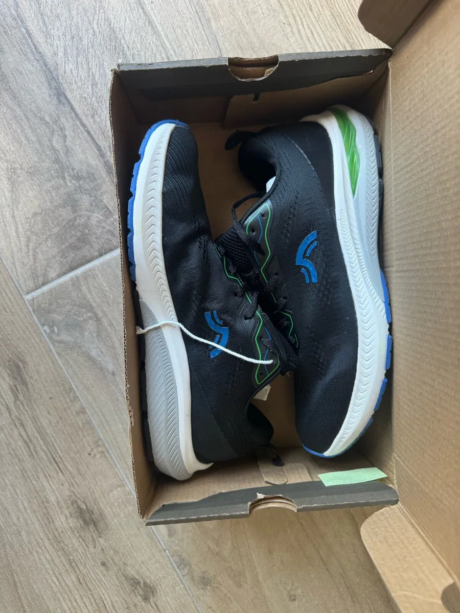 Shoe size 43 (9) European - Image 2
