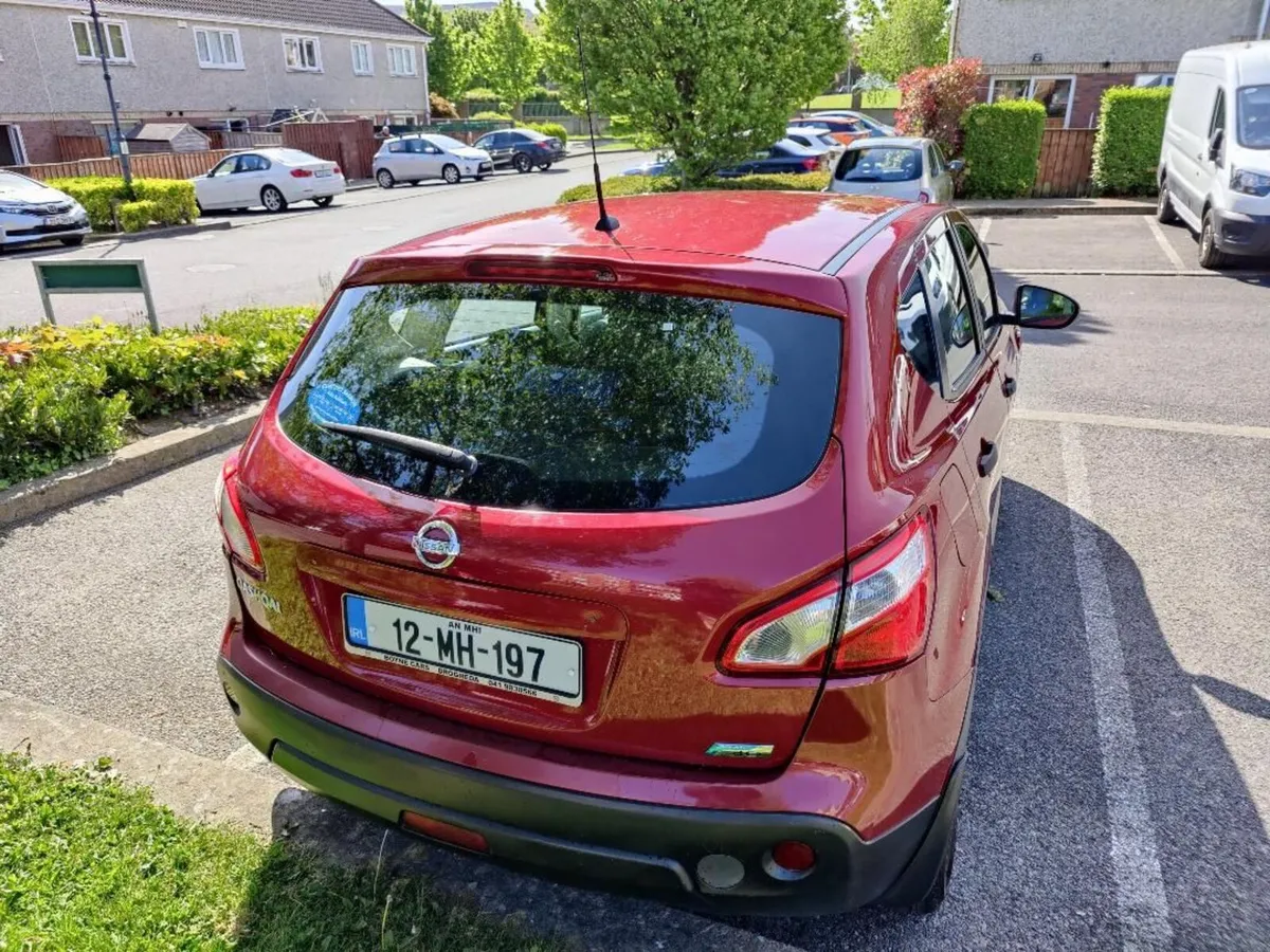 Nissan Qashqai 2012 - for Repair or parts - Image 2
