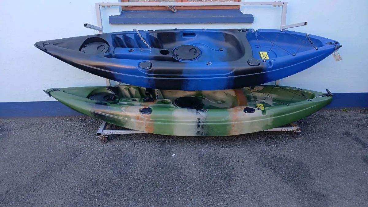 New sit-on-top kayaks, inc paddle and seat - Image 1