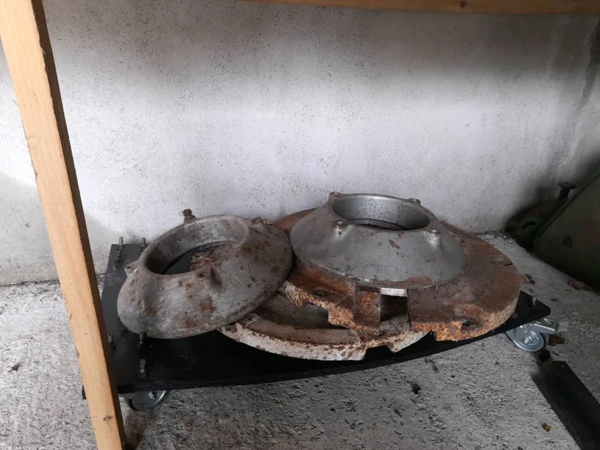 Wheel weights for Ford Super Dexta