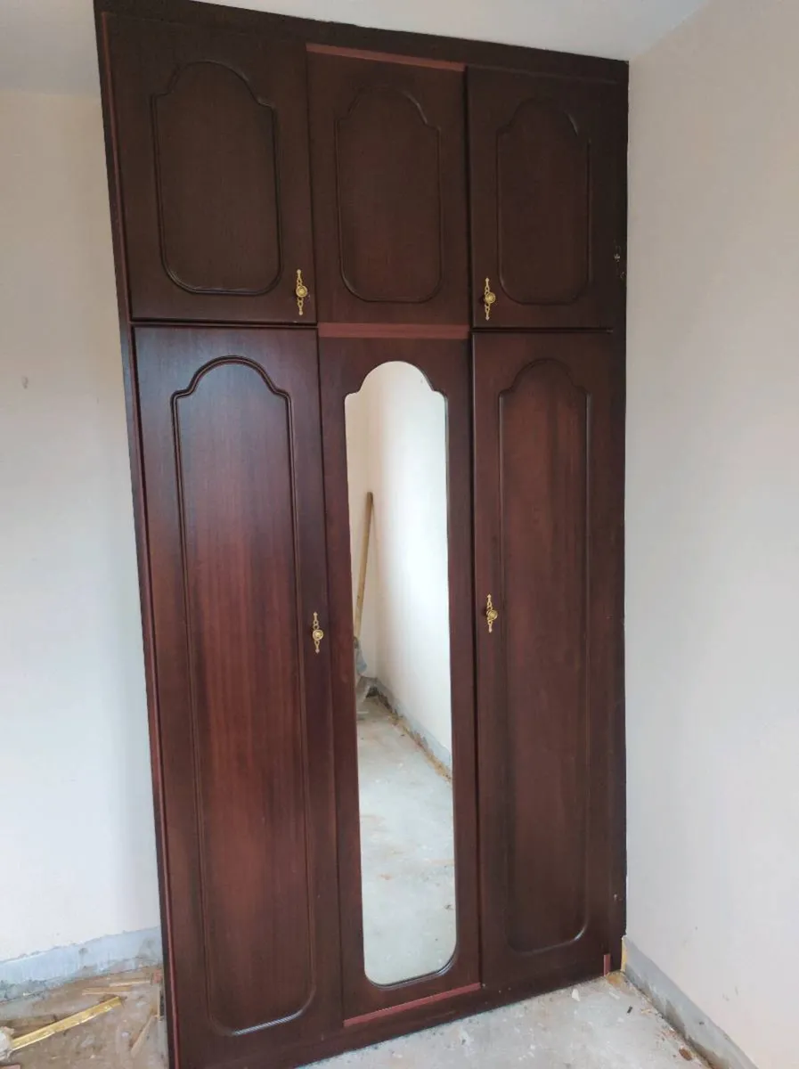 Wardrope - Image 2