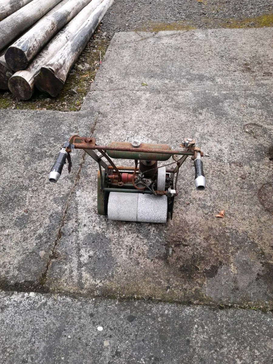 Vintage Mower - Image 4