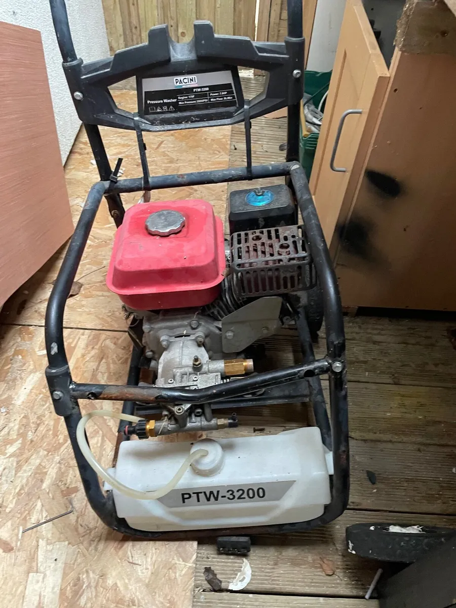 Power washer - Image 1