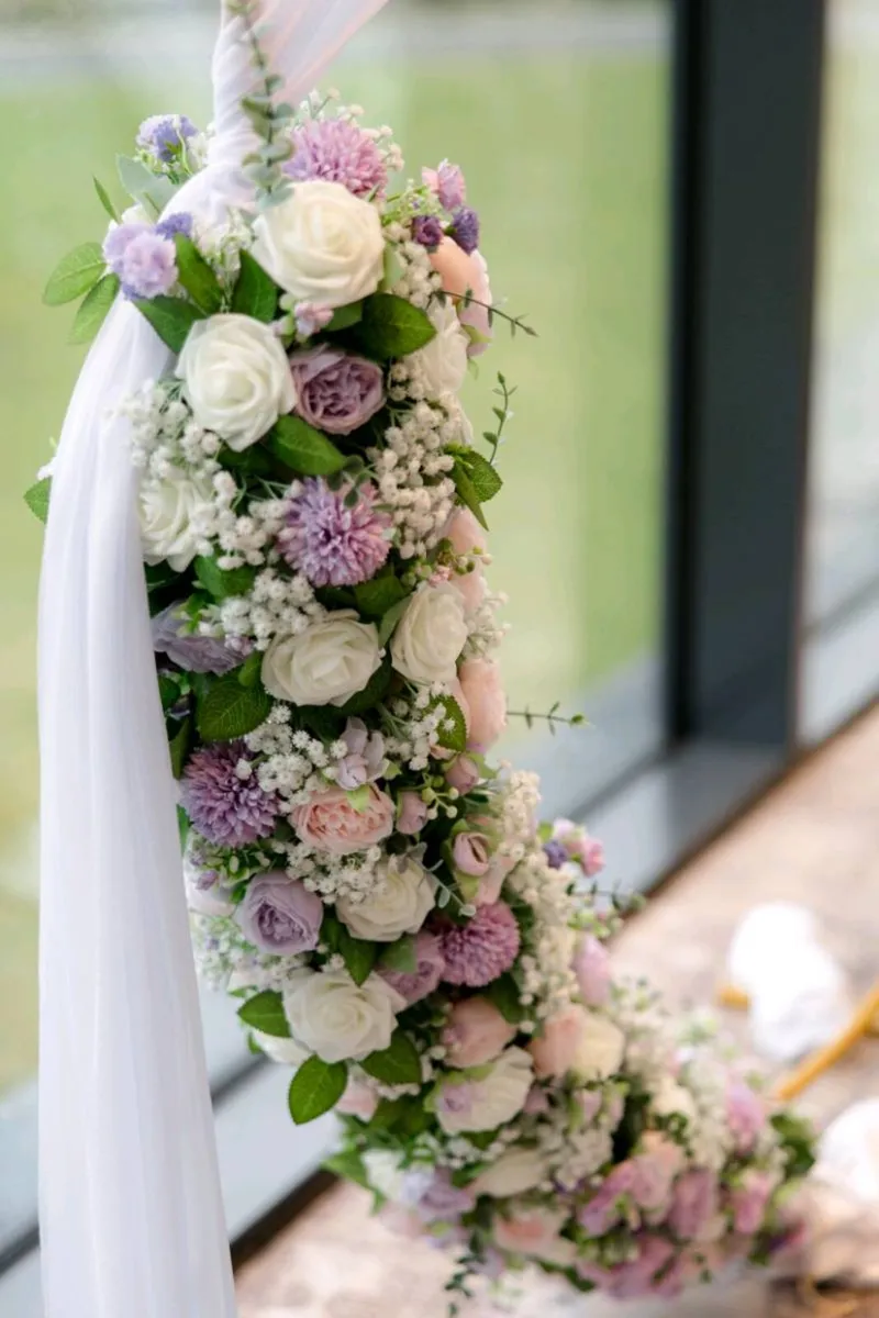 🌸 Wedding Arch & Floral, vases table Centrepieces - Image 1