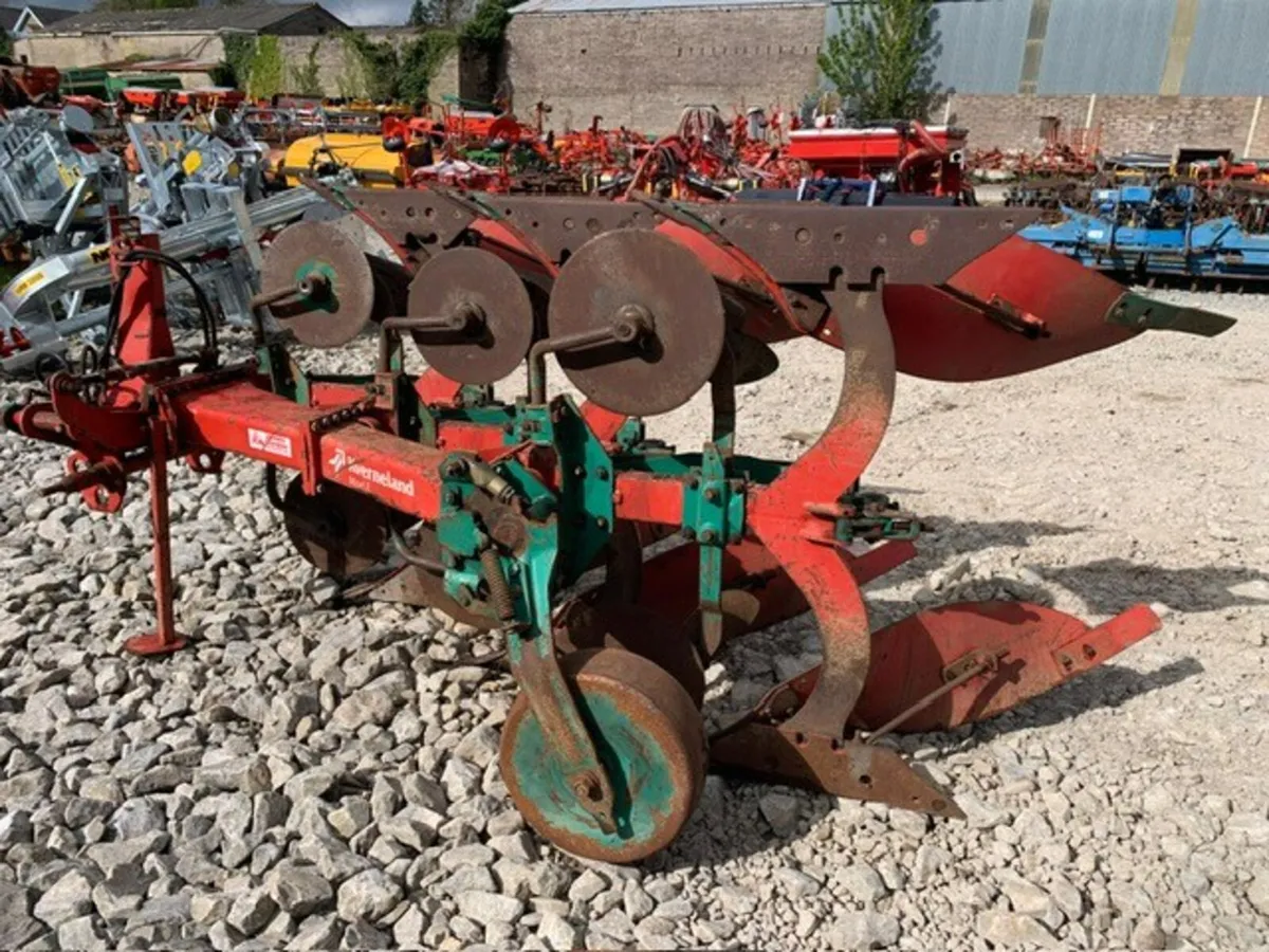 KV 3 X 14" E 160 REV NO8 PLOUGH - Image 4