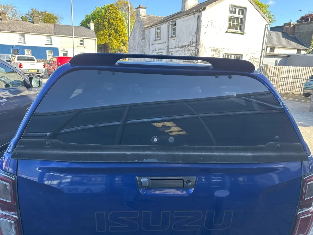 D-max - Image 3